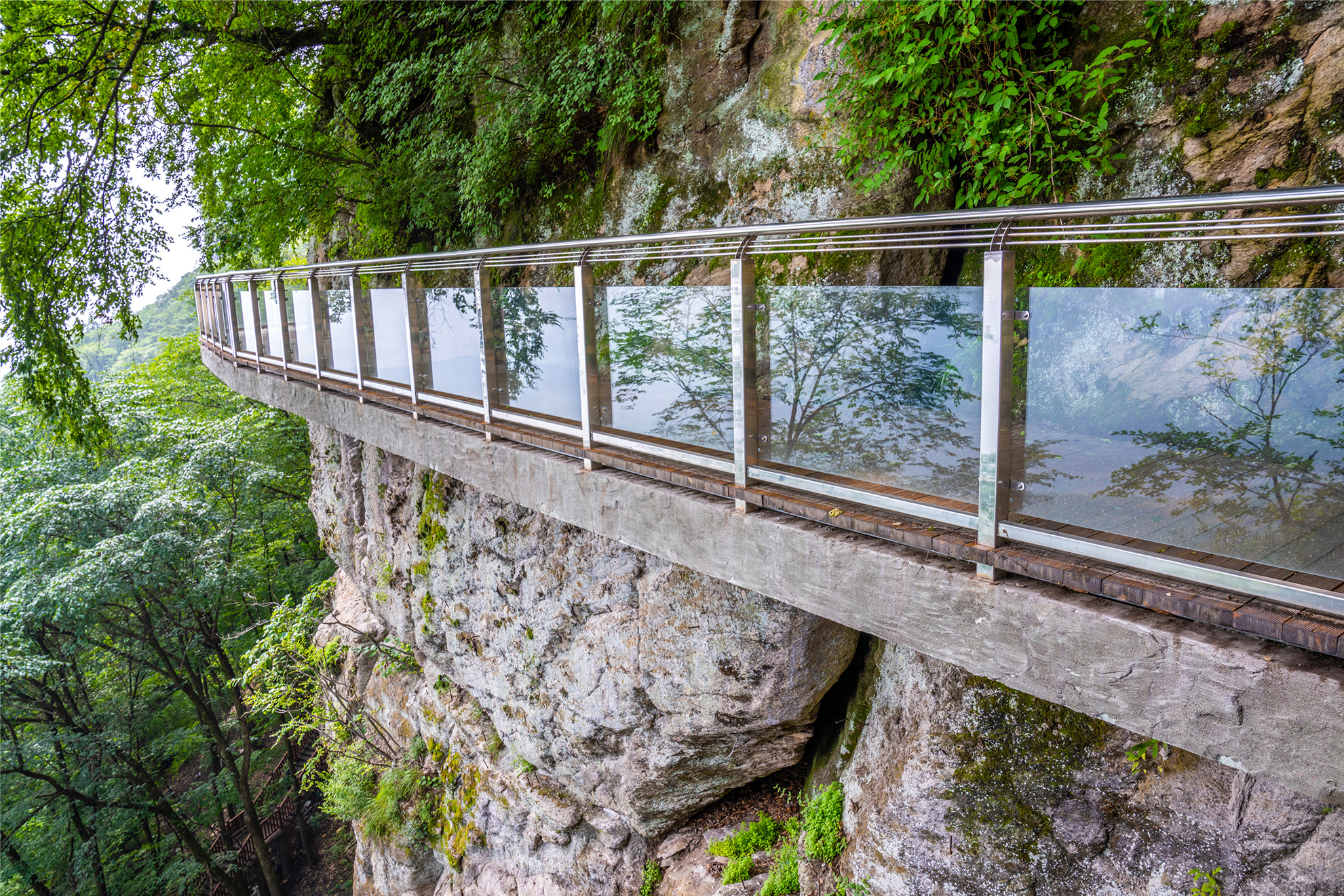 Wunu Mountain welcomes its first train tour group